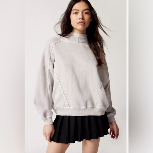 Urban Outfitters’Out From Under’ Ollie Sweatshirt Size Medium - Picture 2 of 16